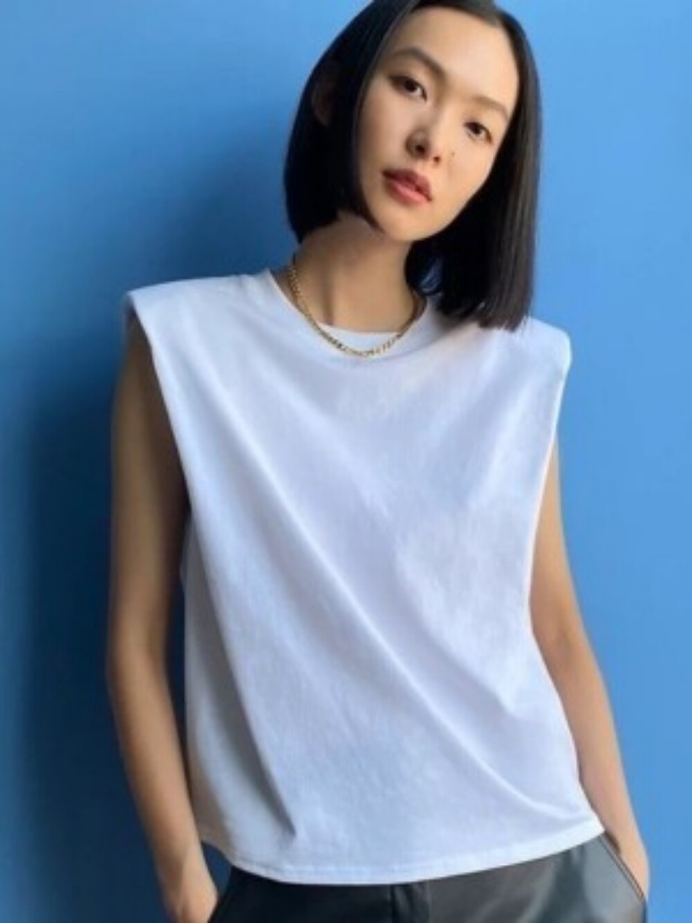 Sleeveless Babaton Tee With Shoulder Pads | Size Medium